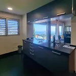 Spacious Summer Fresh Family With Panoramic Sea Views In Appartamento