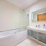 Spacious Summer Fresh Family With Panoramic Sea Views In Funchal (Madeira)