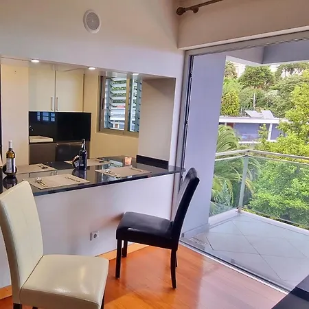 Warm Winter Stay With Panoramic Sea And City Views, Sunrise And Sunset Moments