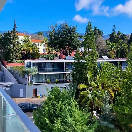 Апартаменты Summer Stay, Ocean Views, Big Spaces Sea Air Фуншал