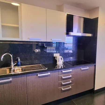 Spacious Summer Fresh Family With Panoramic Sea Views In