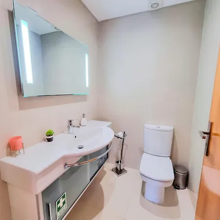Apartman Bright Spacious Family Apartment With Endless Views