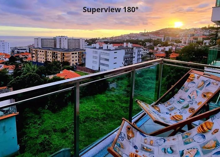 アパート Spacious Summer Fresh Family With Panoramic Sea Views In