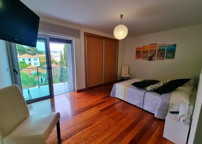 Spacious Summer Fresh Family With Panoramic Sea Views In フンシャル