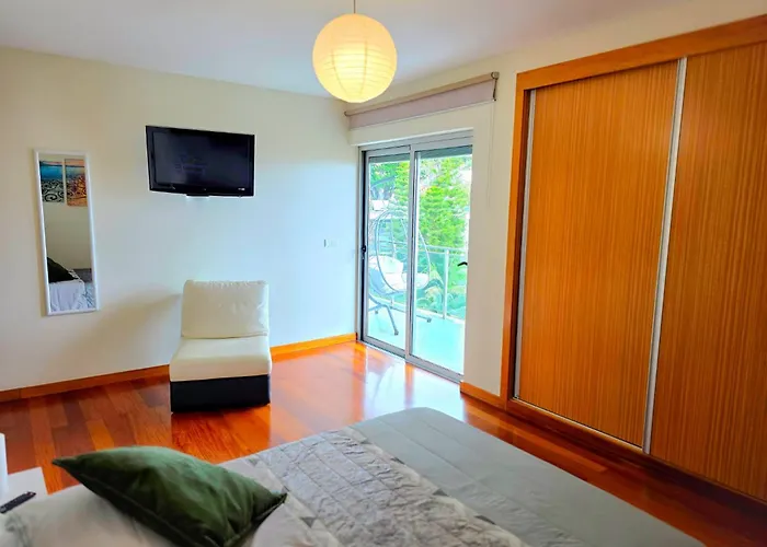 Spacious Summer Fresh Family With Panoramic Sea Views In
