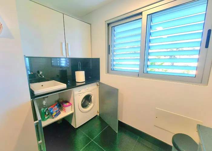 Spacious Summer Fresh Family With Panoramic Sea Views In