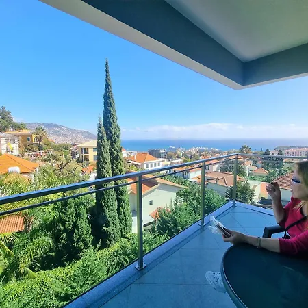 Daire Spacious Summer Fresh Family Apartment With Panoramic Sea Views In Funchal *