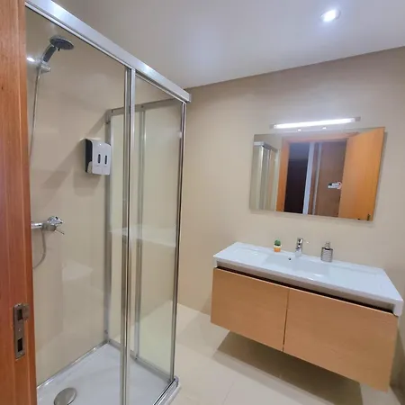Funchal Summer Stay, Ocean Views, Big Spaces Sea Air Apartment *