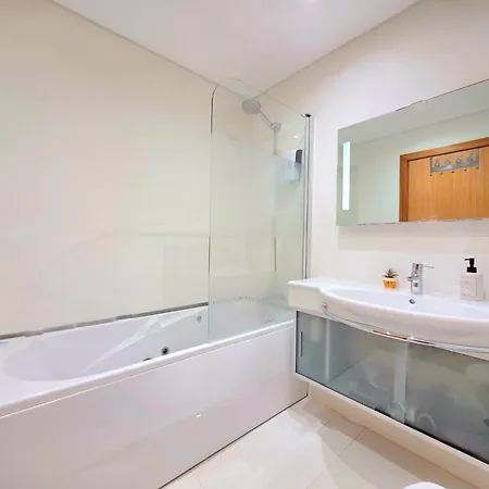 Cool Spacious With Panoramic Ocean Views Funchal