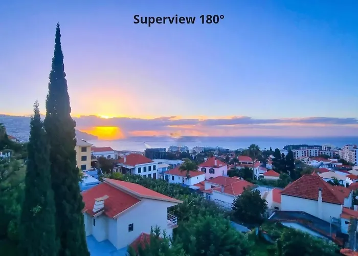 Spacious Summer Fresh Family With Panoramic Sea Views In Lejlighed *