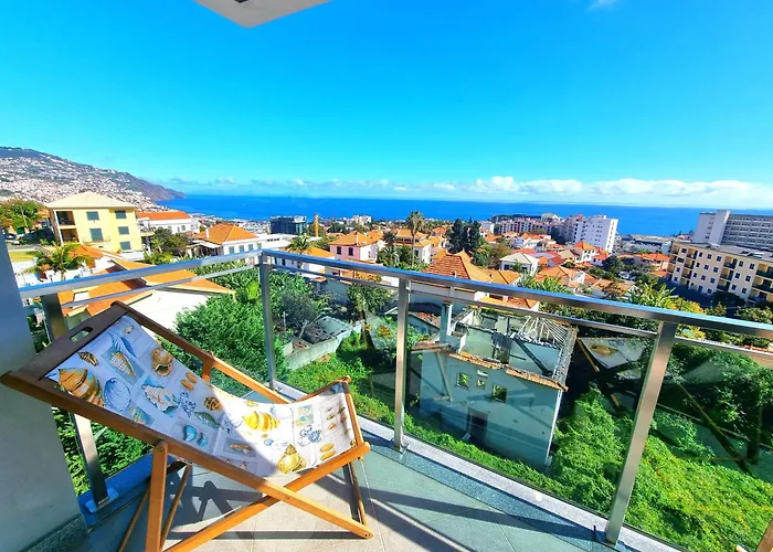 Spacious Summer Fresh Family With Panoramic Sea Views In Funchal (Madeira)