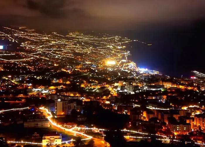 Spacious Summer Fresh Family With Panoramic Sea Views In * Funchal (Madeira)