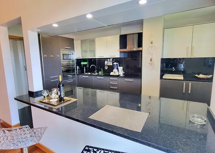 Spacious Summer Fresh Family With Panoramic Sea Views In Lejlighed Funchal (Madeira)