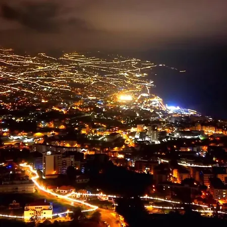 Spacious Summer Fresh Family Apartment With Panoramic Sea Views In Funchal * פונשל